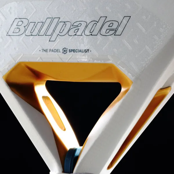 Ракетка для падела BULLPADEL Pearl 26, 493804, для профессионалов, карбон, бело-серый за 35&nbsp;929.50 ₽ в Рязани